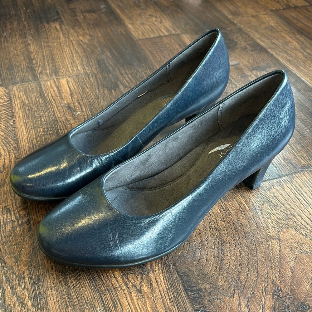 Navy Blue Women’s heels